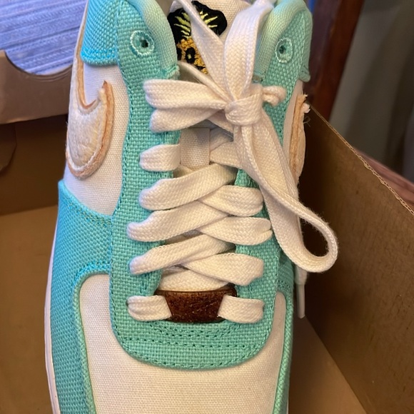 Nike - women’s Air Force 1 ‘07 lx green glow coconut milk size 9 nwt box - Picture 5 of 7